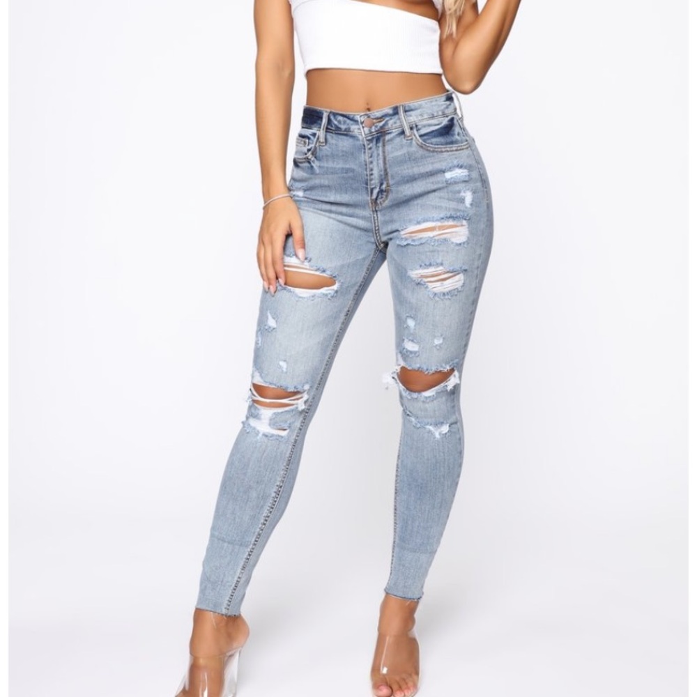 ***BUNDLE OF FASHION NOVA JEANS. 3 pair!!!***
